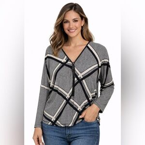 Ariella‎ Womens Size Small Black White Casual Blouse Zipper V Neck